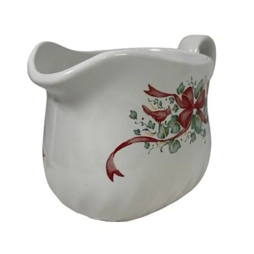 Corelle Coordinates Callaway Ivy Holiday Christmas Ribbon Gravy Boat w/Cardinals